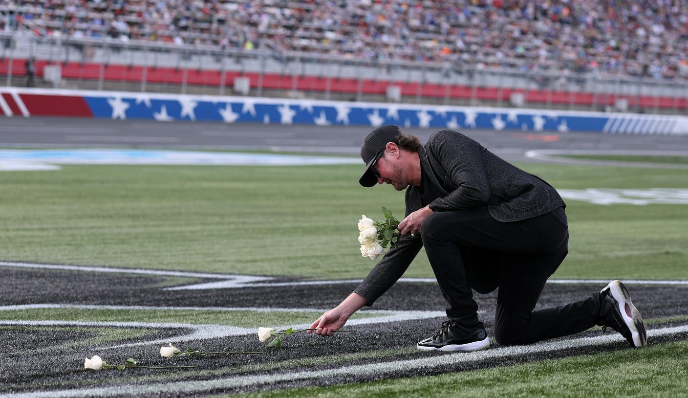 K1体育 纪念活动 | NASCAR 凯尔·布什追思仪式全纪录